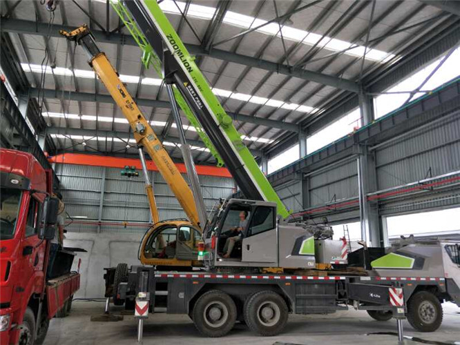 正宁县高空车出租需要注意哪些安全事项？