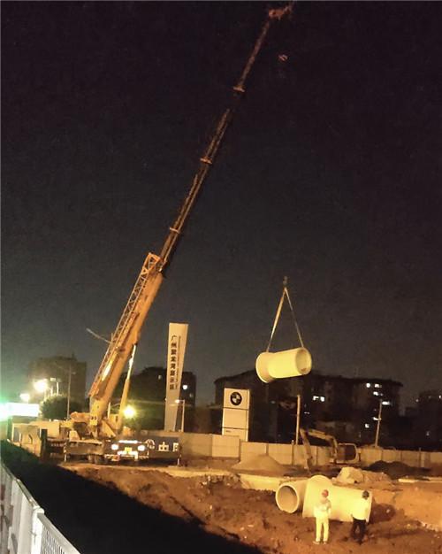 正宁县“弯臂矫正”—— 吊车的 “形变补偿” 技术